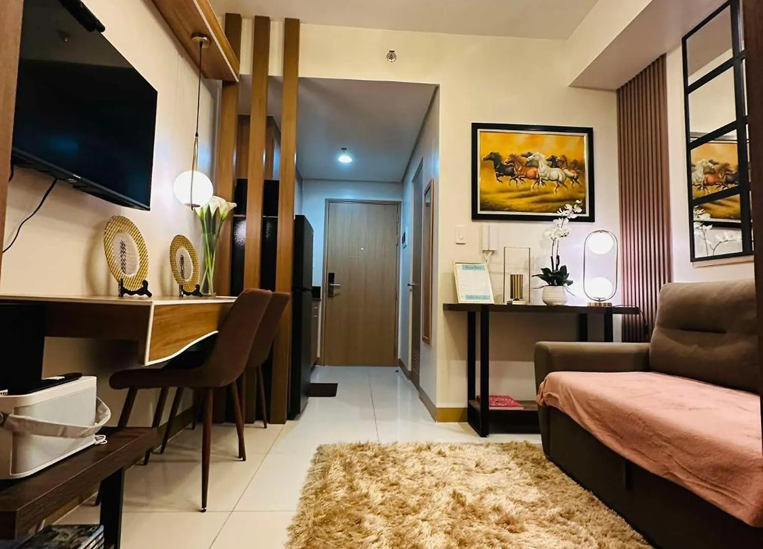 Апарт-отель Arq Staycation - Red Residences Makati Манила