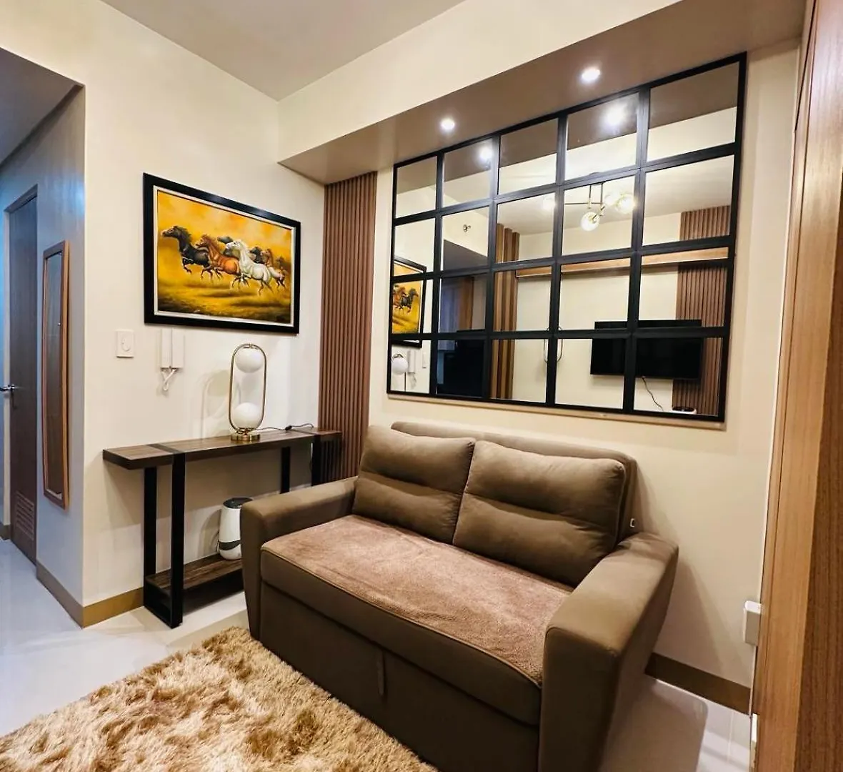 Arq Staycation - Red Residences Makati Manila Aparthotel