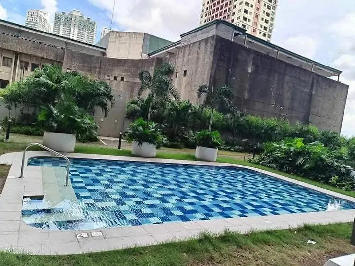 Arq Staycation - Red Residences Makati Manila 0*,