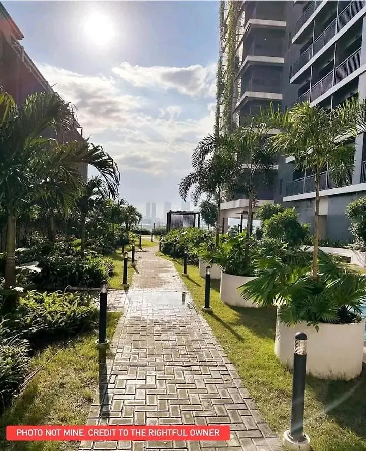 Aparthotel Arq Staycation - Red Residences Makati Manila