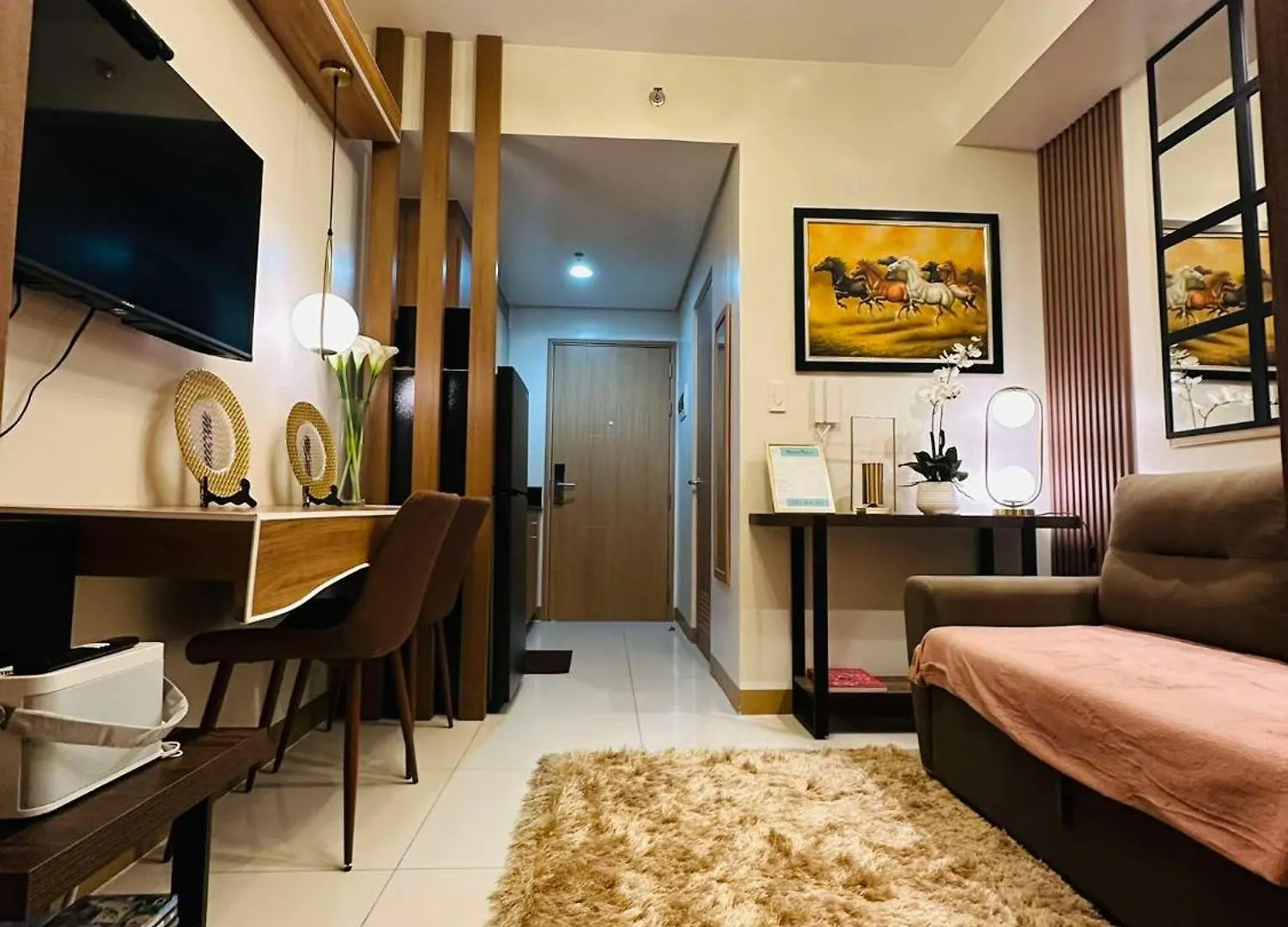 Arq Staycation - Red Residences Makati location